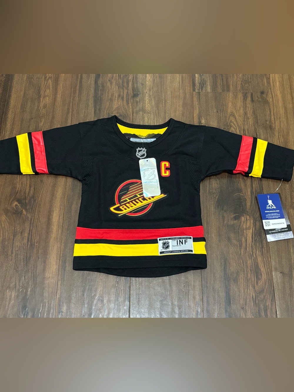 *Brand New* Authentic 18M Canuck Jersey